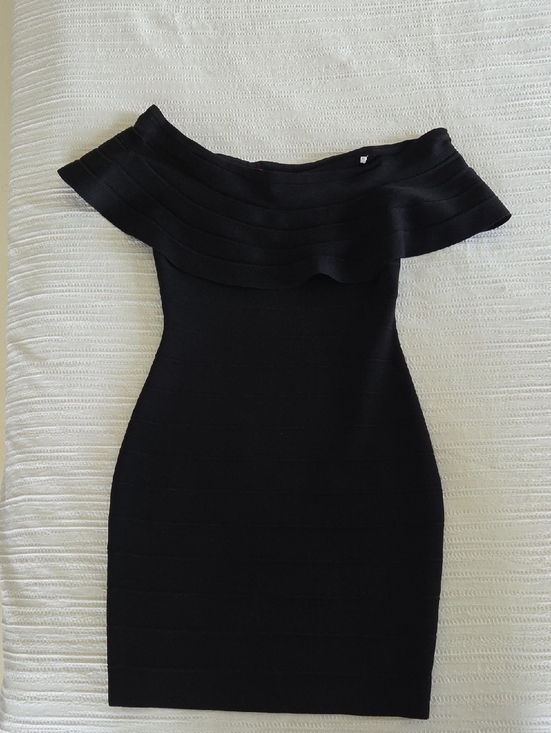 Guess Dresses & Skirts - Guess Black One-Shoulder Ruffle Bodycon Dress